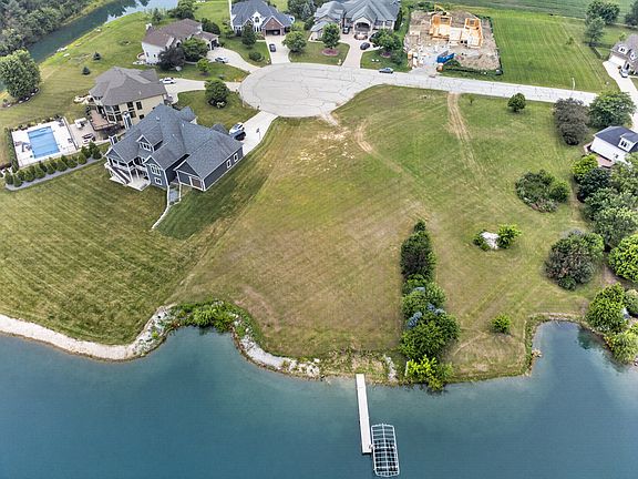 4th image of 214 Slalom Ct