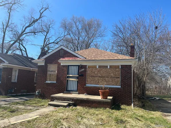 8411 Faust Ave, Detroit, MI 48228