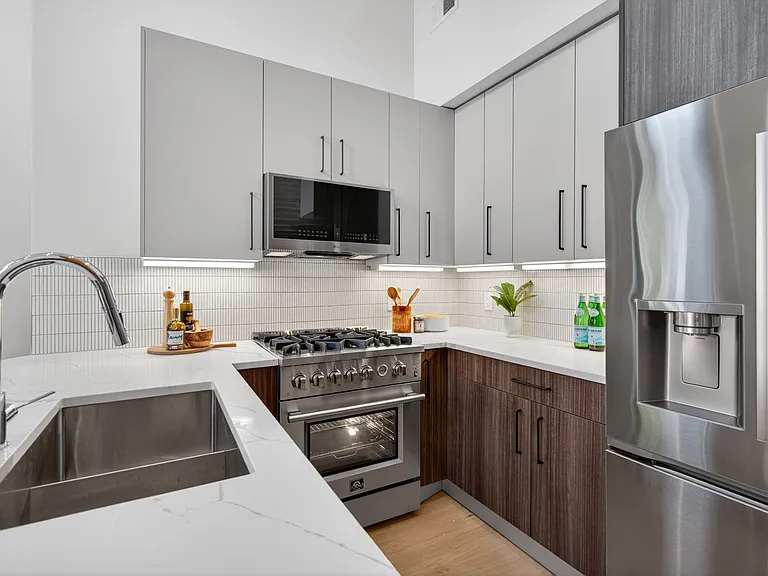 2440 Ontario Rd NW #6 — Photo 8