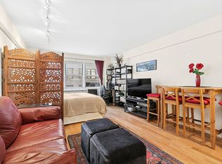 321 E 45th St APT 9F, New York, NY 10017