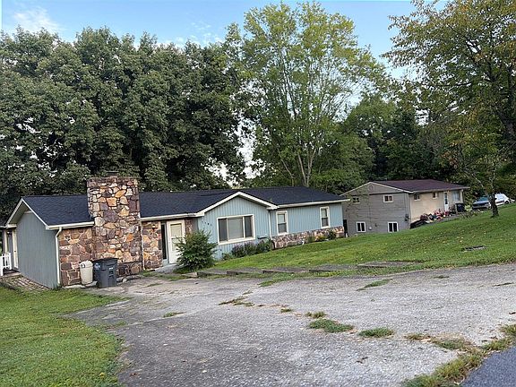 3rd image of 1162 Ridgecrest Ave