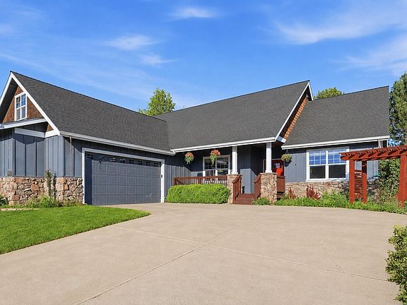 3rd image of 61172 Hilmer Creek Dr