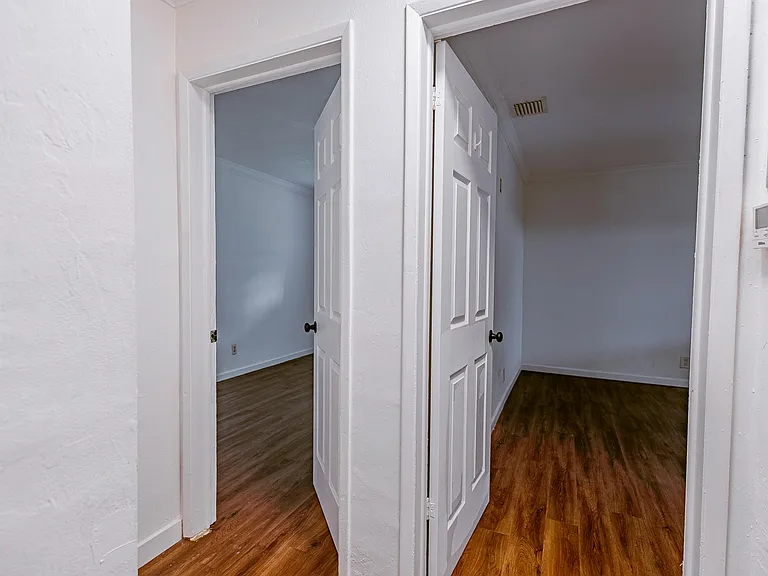 520 NE 58th St #B — Photo 21