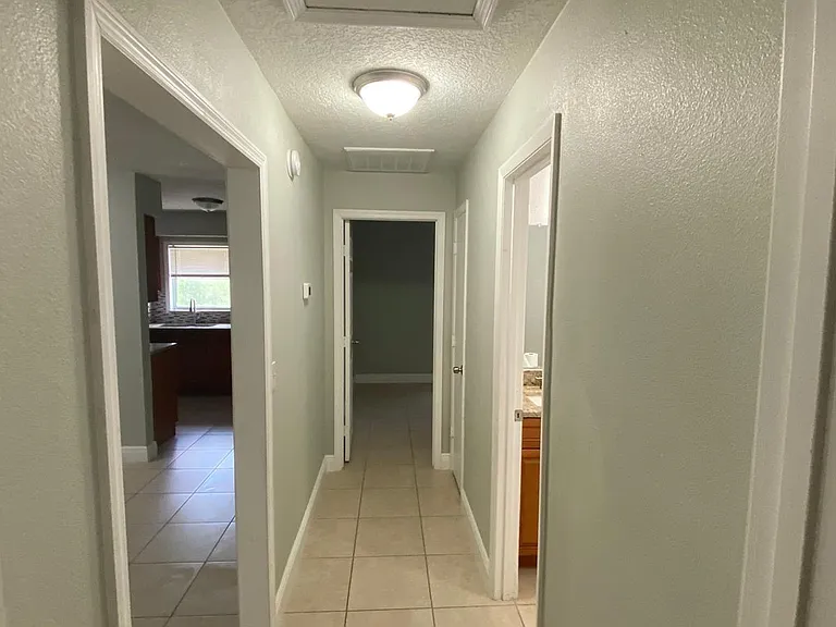 152 Julie Ln — Photo 10