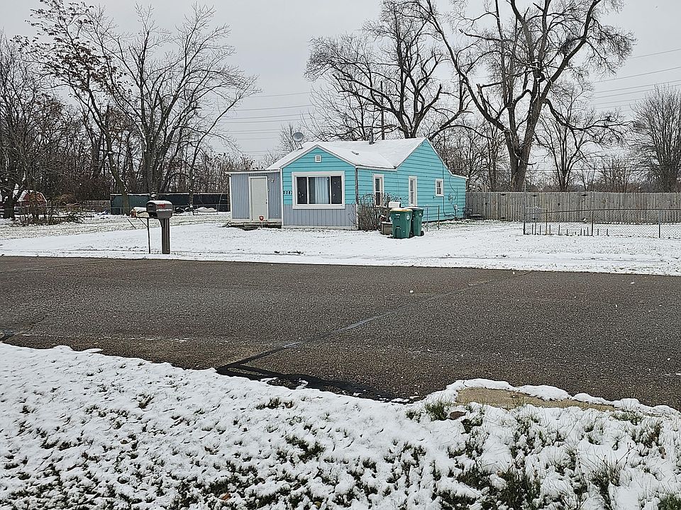 1st image of 2083 Bradley Ave