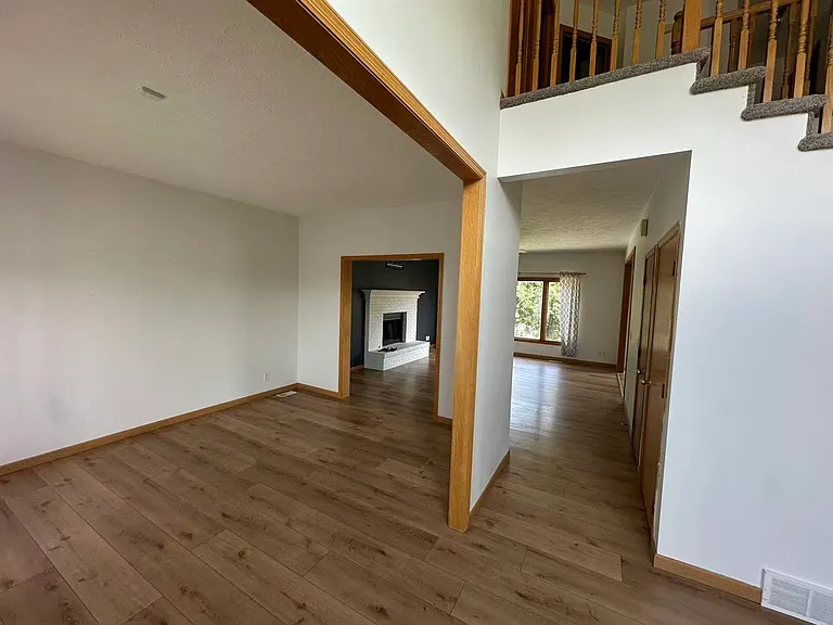 18328 Polk St — Photo 11