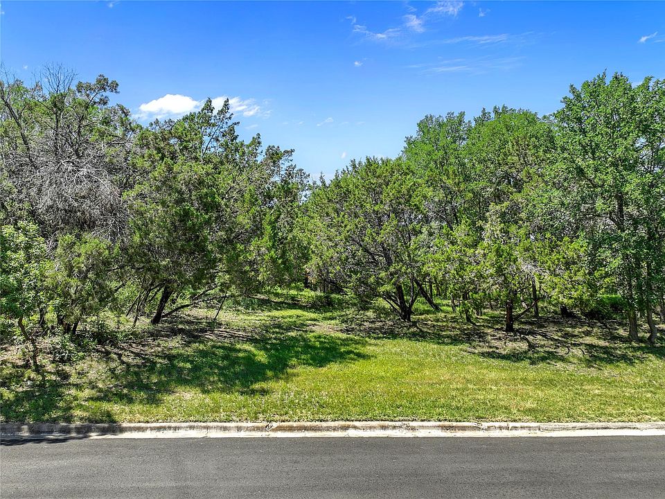 2nd image of 3311 Gentry Dr