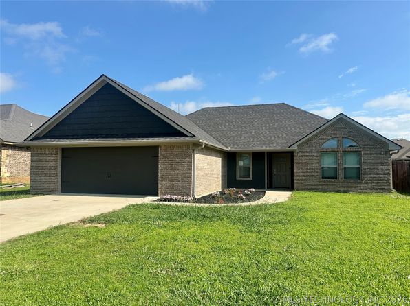 3532 Overland Dr