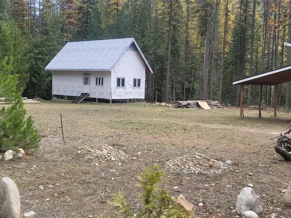 8556 Yaak River Rd, Troy, MT 59935