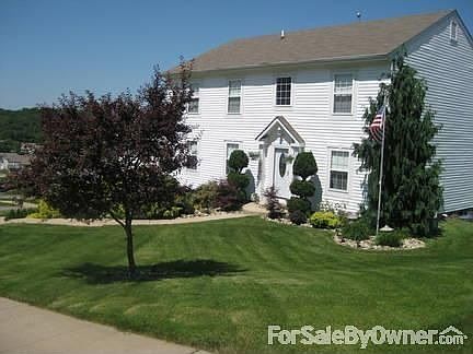 1207 Sandstone Court East
