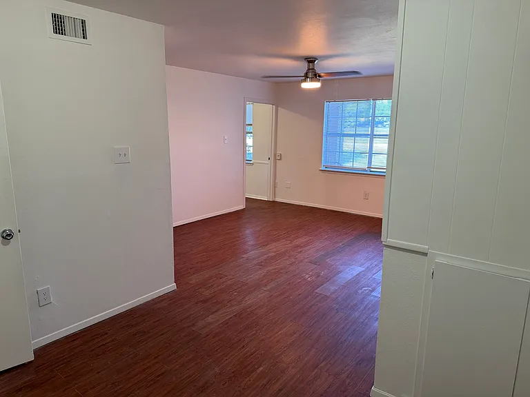 305 Lampe St #A-1 — Photo 10