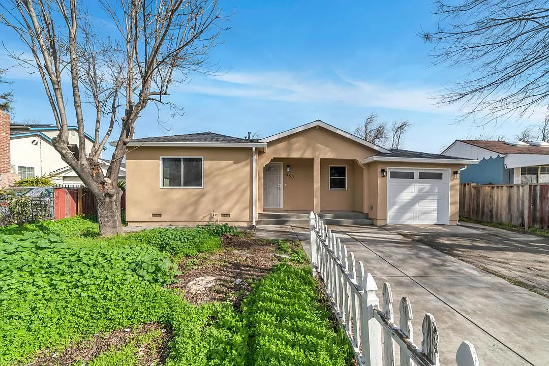 350 Cureton Pl photo 1