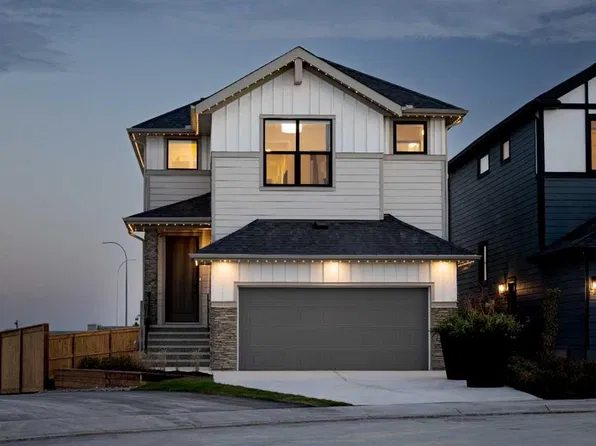 35 S Ambledale Cres NW, Calgary, AB T3P 1W4