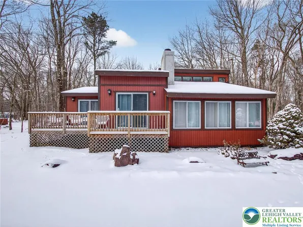 198 Towamensing Trl, Albrightsville, PA 18210