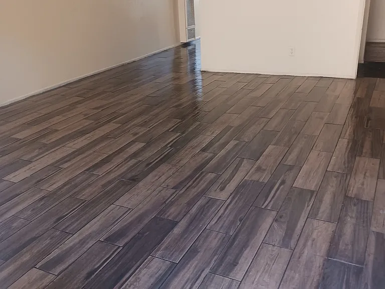 1451 W 105th St #6 — Photo 3
