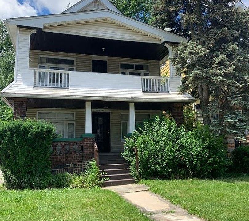 1st image of 3046 E 130th St #2
