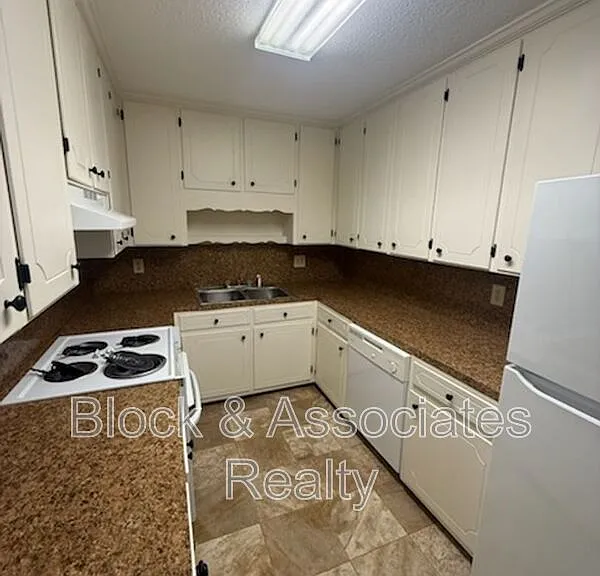 629 Mountain Rd #B — Photo 4