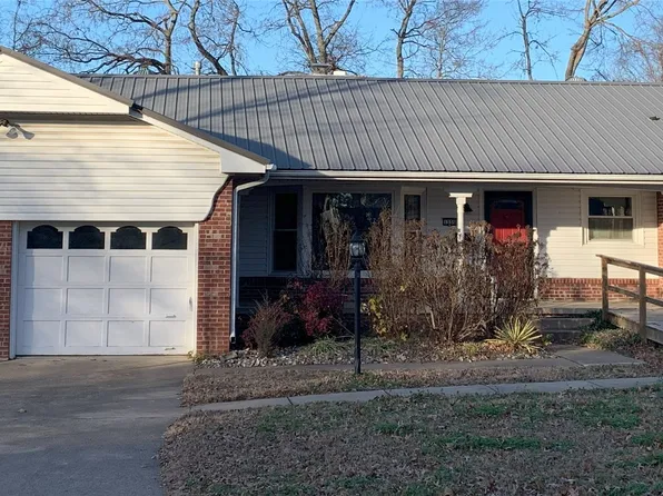 1335 E 11th St, Okmulgee, OK 74447