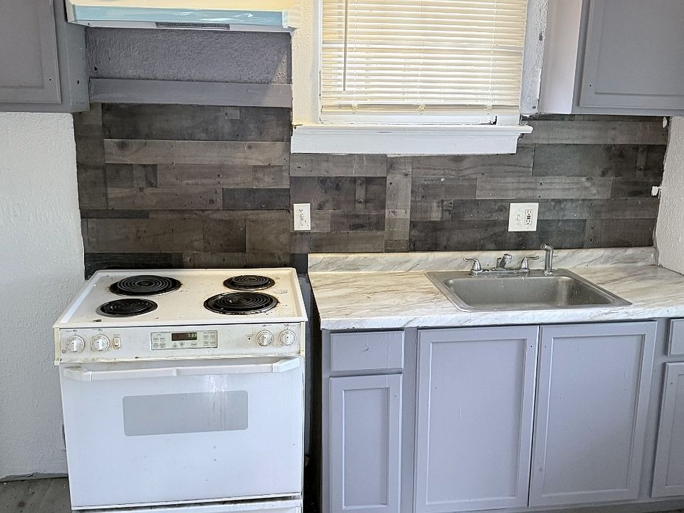2nd image of 5651 Highland Ave