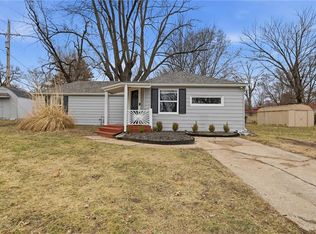 6713 S Elm St, Pleasant Valley, MO 64068