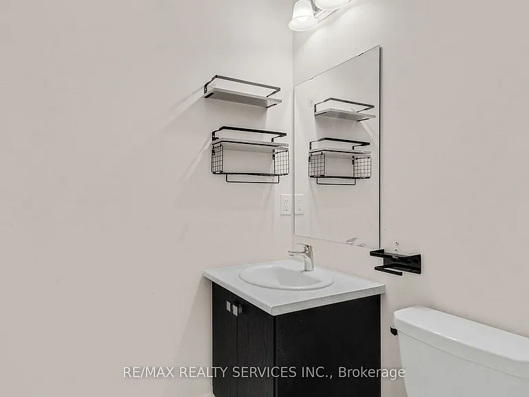 585 Colborne St E #804 — Photo 22