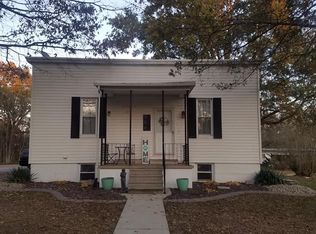 308 Maple St, Germantown, IL 62245
