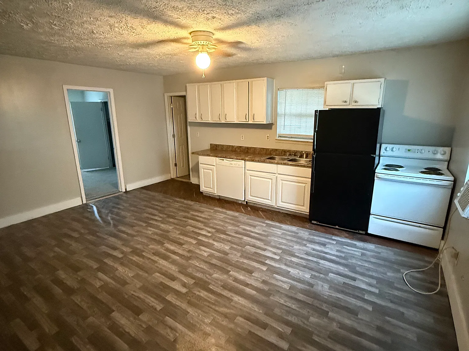 2 bed, $850 — Photo 3