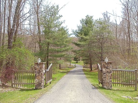 Long private gated drive