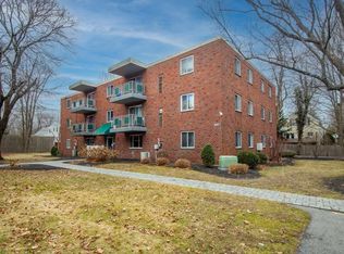 302 Commercial St APT 32, Braintree, MA 02184