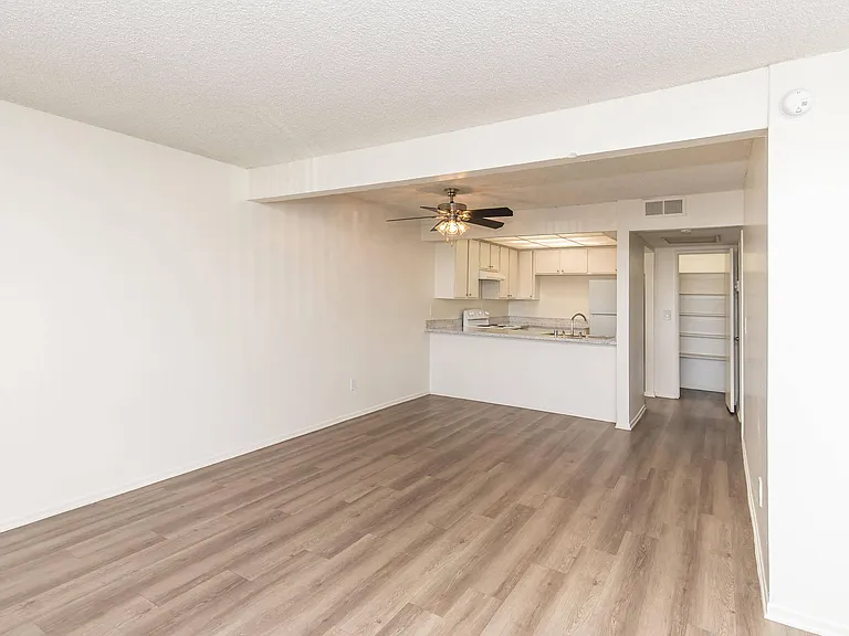 Eastwood Apartment Homes — Photo 40