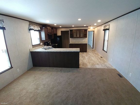 3rd image of 60 Apple Ln