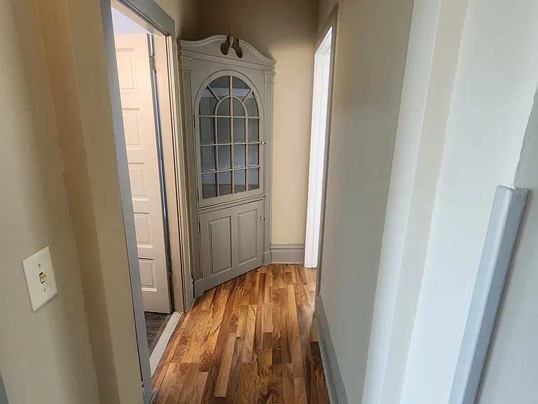 1719 Farnam St #2 — Photo 11