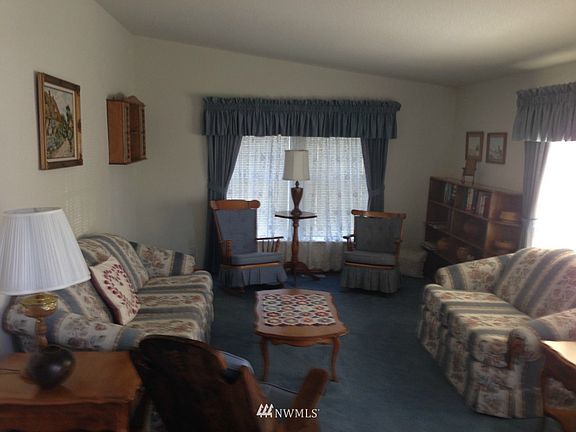 2nd image of 11376 Thompson Place NE