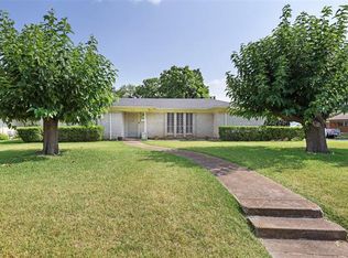 225 Sheffield Dr, Fort Worth, TX 76134