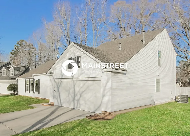 8106 Sheckler Ln — Photo 5