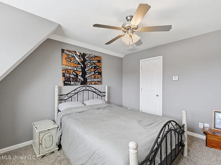 5353 Keating Dr — Photo 26