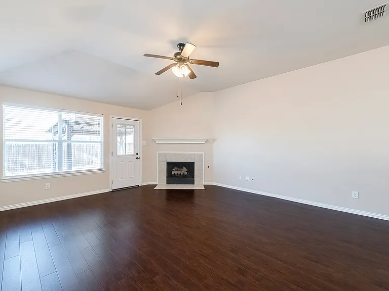 2716 Dawn Spring Dr — Photo 10