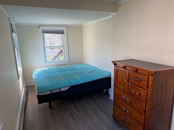 4th image of 32 W End Ave