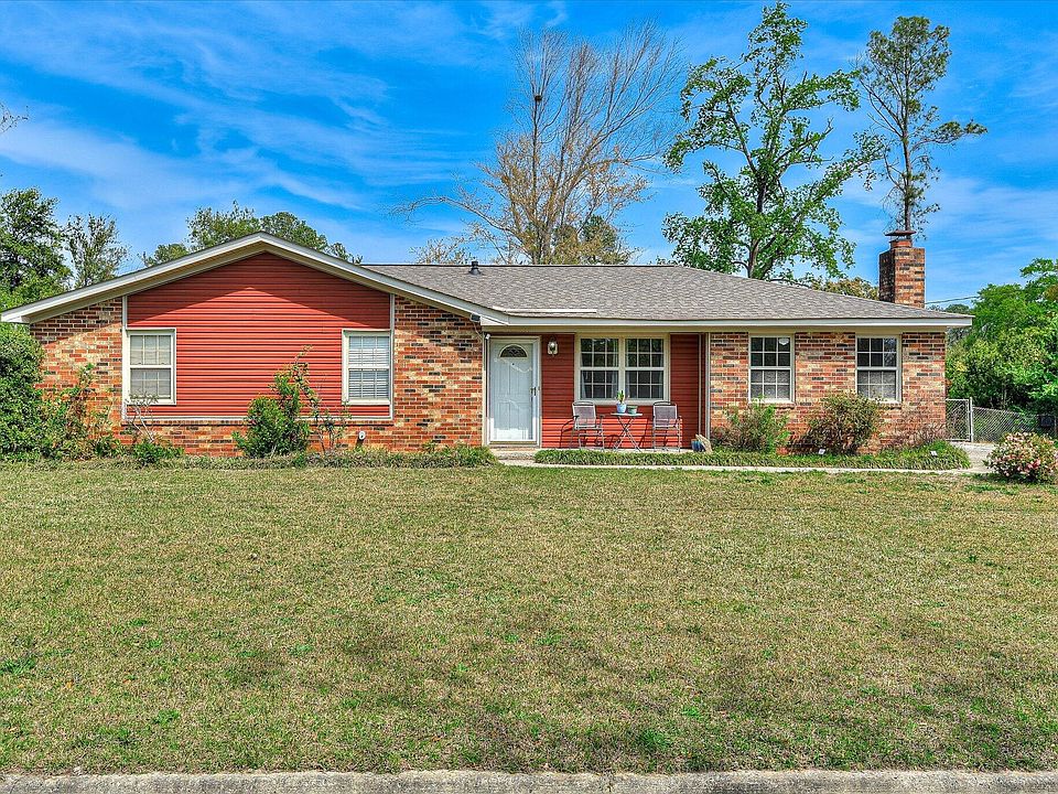 1st image of 3321 Ravenwood Drive
