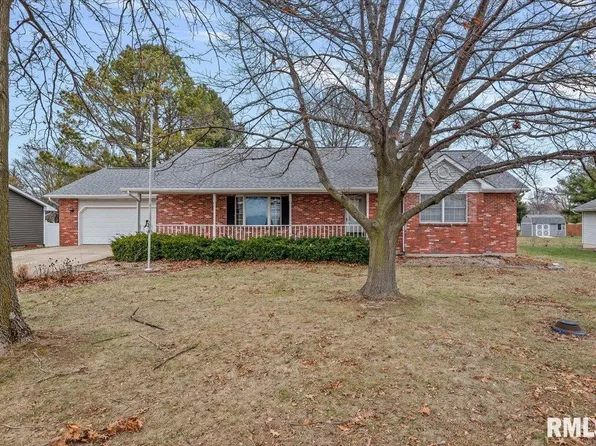 159 Bobby Dr, Divernon, IL 62530