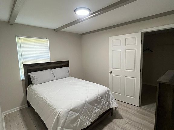 4th image of 201 Chandler Dr APT 14A