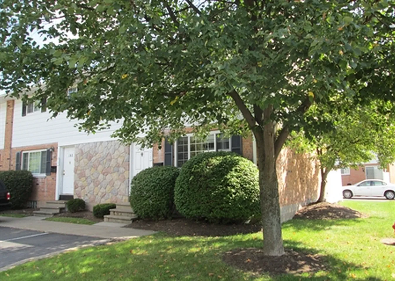 Westbrooke Commons Apartments and Townhomes — Photo 2