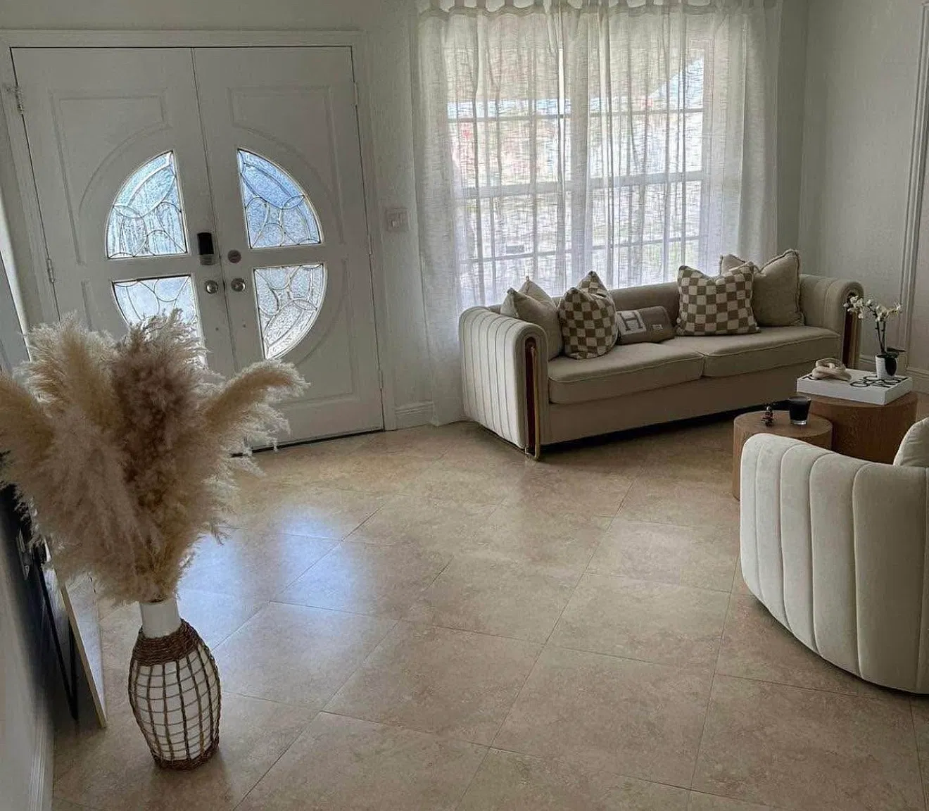 3 bed, 1624 sqft, $3,400 — Photo 2