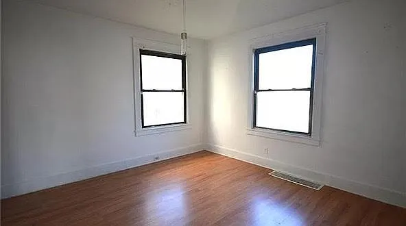 1228 Irwin St — Photo 9
