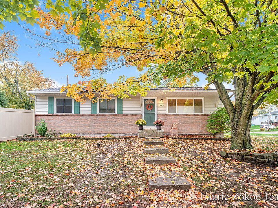 1st image of 606 Ferndale Ave NW