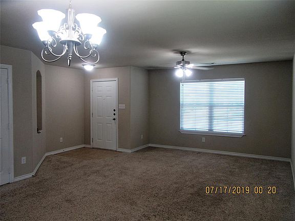 3rd image of 1725 Fairway Dr