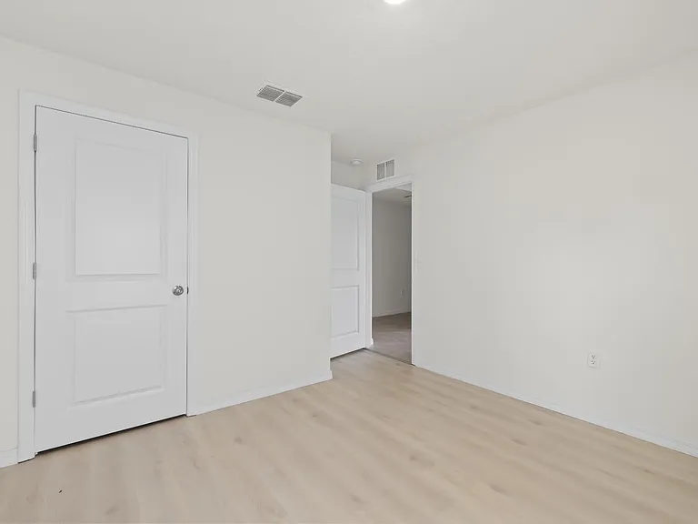 10663 Chippewa Dr — Photo 9