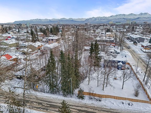 3rd image of 3 Unknown St