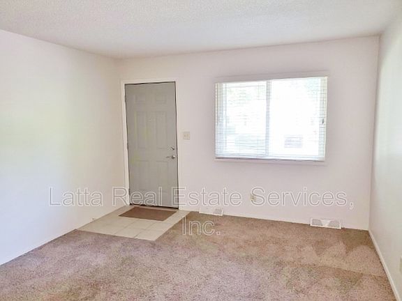 4th image of 316B NW 22nd St