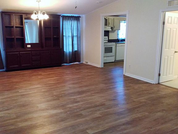 Living room / dining room